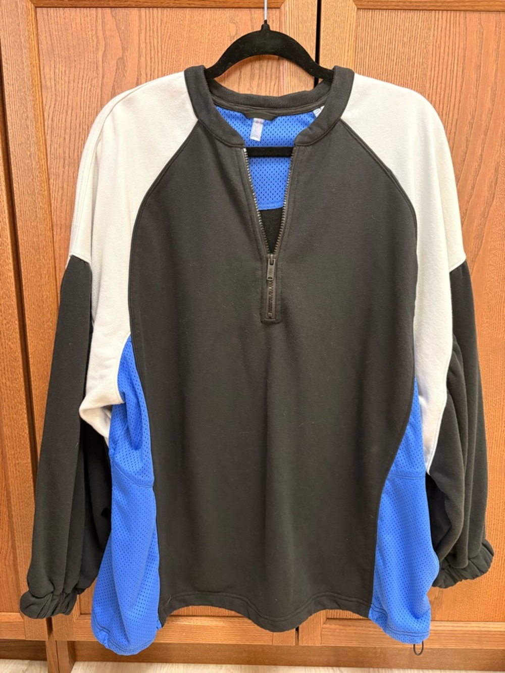 Free People - FP MOVEMENT - Black and Blue Pullover Crewneck Sweater